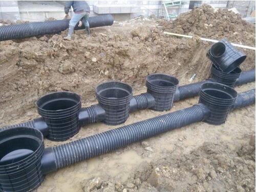 普通排水檢查井比，為何塑料檢查井更適合市政道路工程？